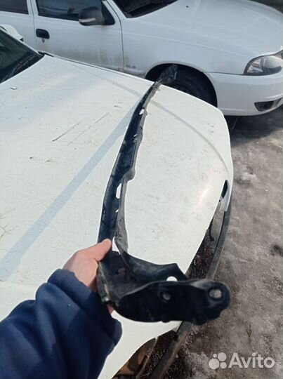 Планка под фары, сабля Toyota vista sv4