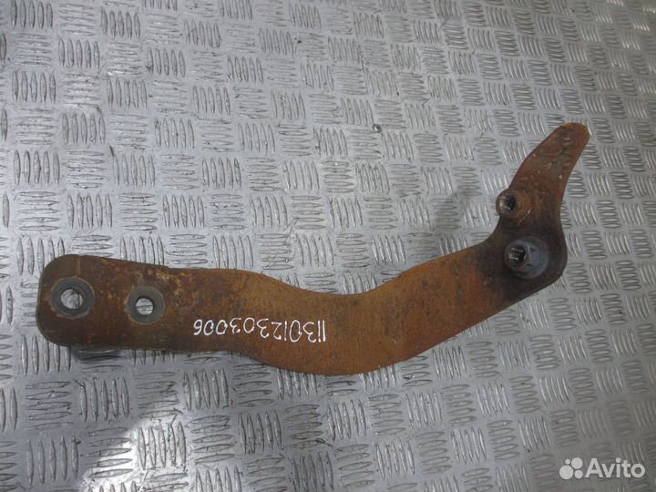 Кронштейн левый Mercedes-Benz A9303100469