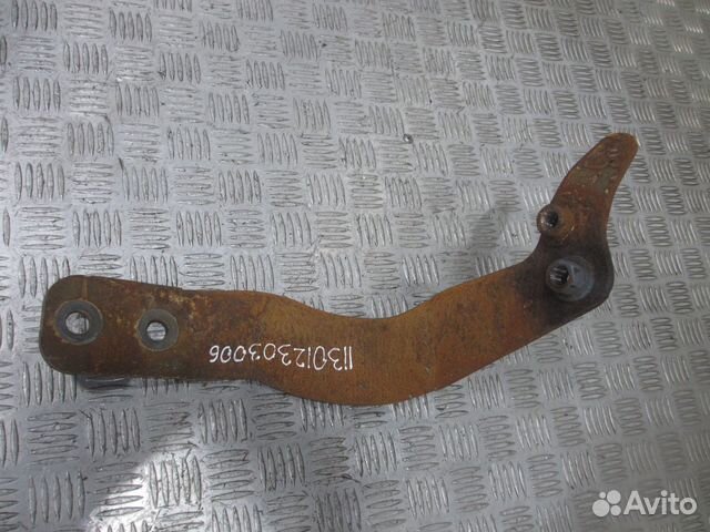 Кронштейн левый Mercedes-Benz A9303100469