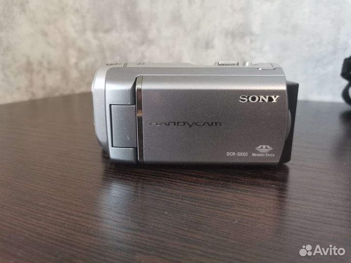 Видеокамера Sony handycam dcr-sx60e