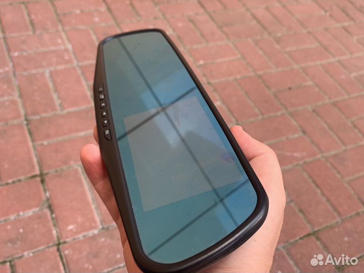 Зеркало с видеорегистратором и камерой