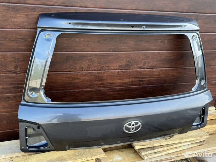 Крышка багажника Toyota Land Cruiser 200 2012-2015
