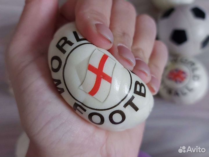 Футбольные атрибуты, мячики, забивака