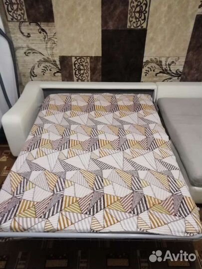 Диван б/у угловой икеа