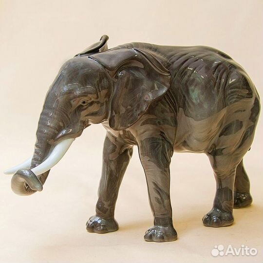 Фарфоровая Статуэтка Слон