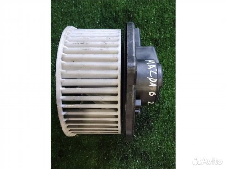 Моторчик печки Mazda 6 1.8 2004