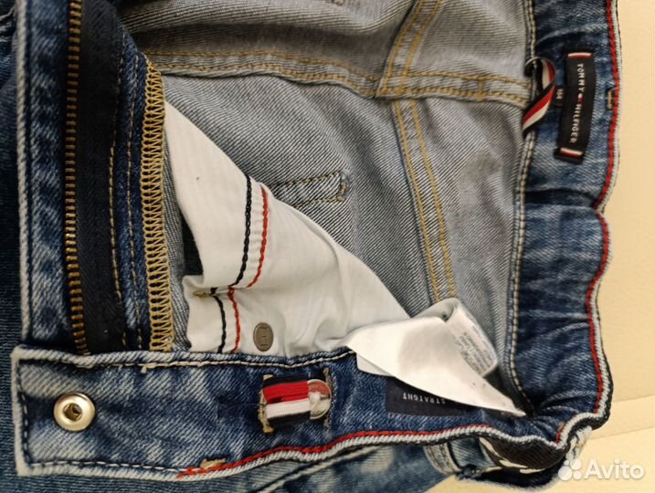 Фирменные джинсы для мальчика-подростка