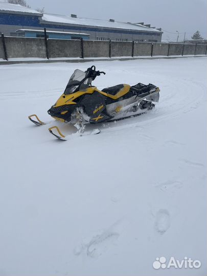 Brp summit 800R