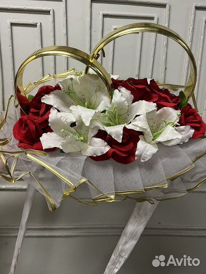 Кольца и ленты на машину