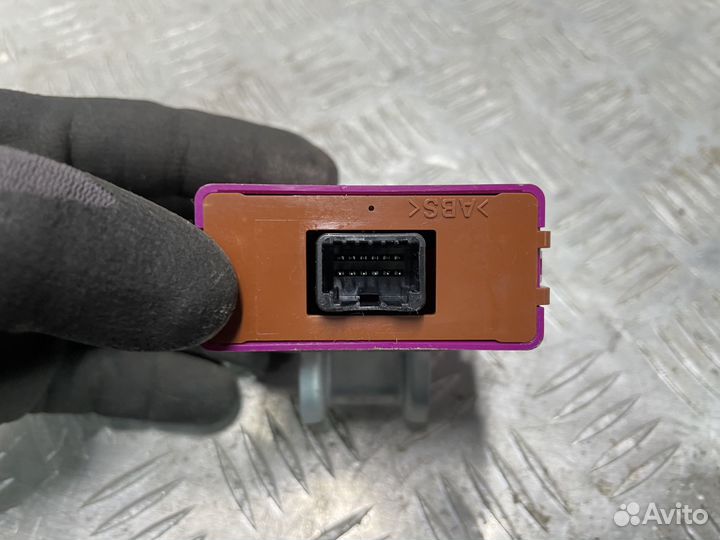 Блок контроля давления в шинах Lexus LS (lV)