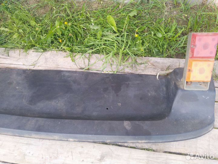 Задняя полка с фонарями ваз