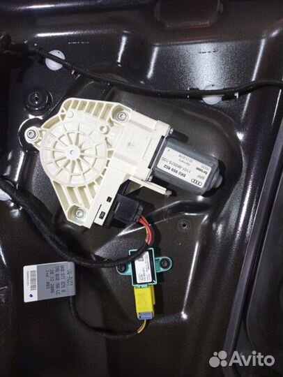 Дверь боковая передняя правая Audi A4 B8 седан CAB