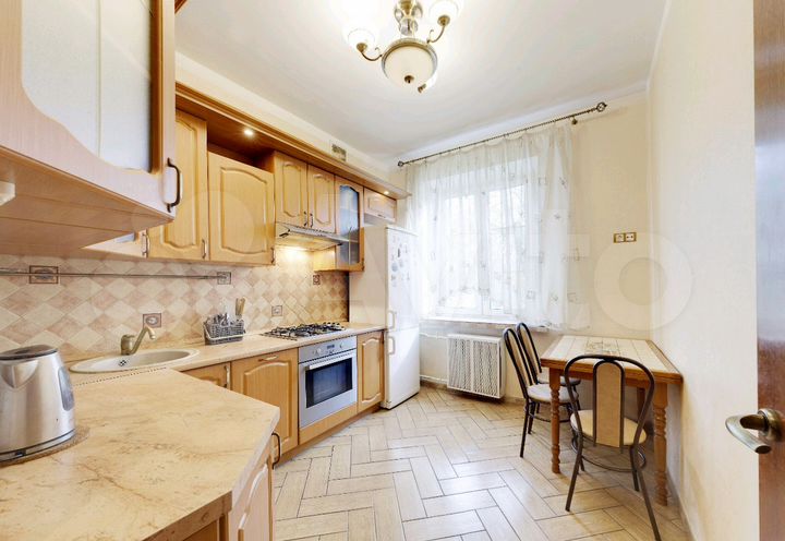 2-к. квартира, 50 м², 2/5 эт.