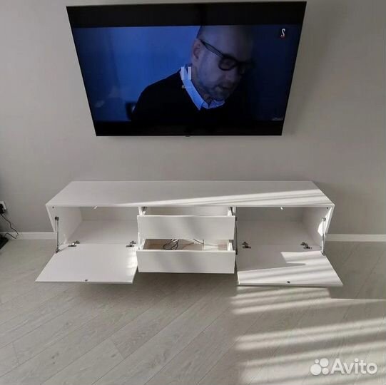 Тумба под телевизор