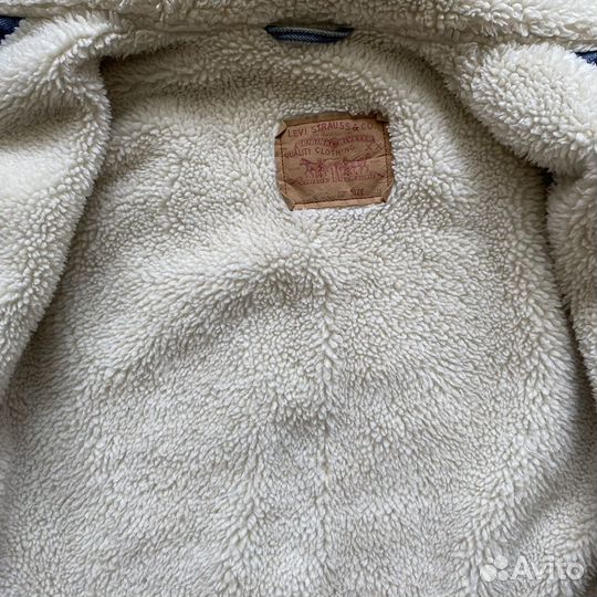 Джинсовая куртка levis