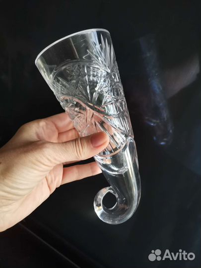 Рог хрустальный изящный