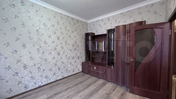 2-к. квартира, 47 м², 1/8 эт.