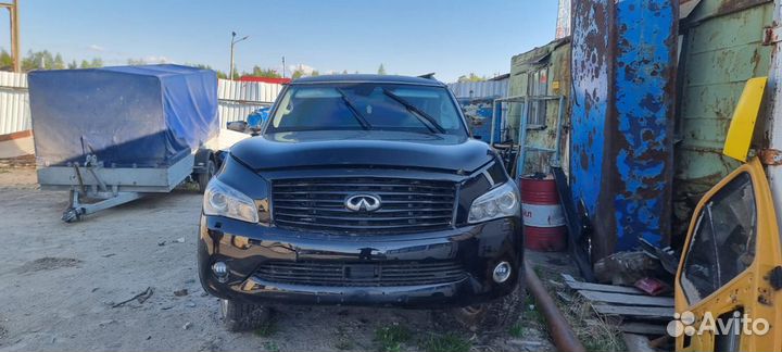 Infiniti QX56 5.6 AT, 2013, битый, 200 000 км