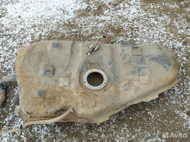 Топливный бак toyota corolla e120