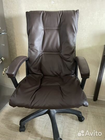 Стул офисный б/у