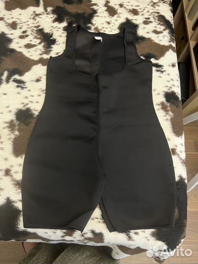 Неопреновый костюм женский