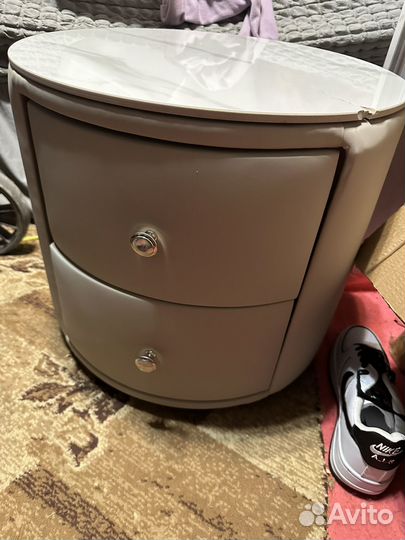 Тумба прикроватная