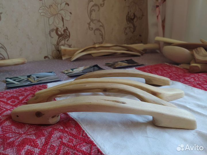 Дверные ручки дерево