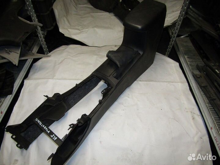 Консоль Corolla E15 2006-2013