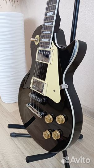 Электрогитара Les paul