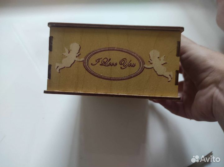 Деревянная подарочная коробка