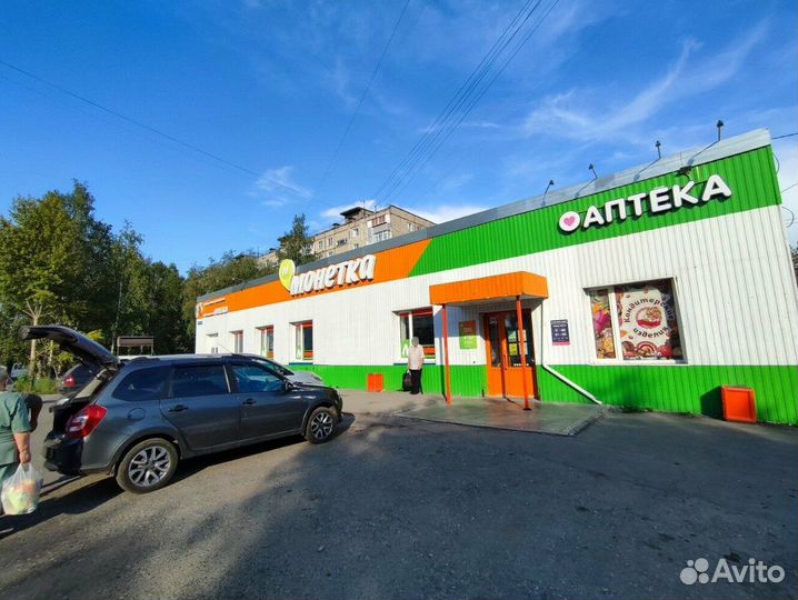 Продавец в кондитерский магазин