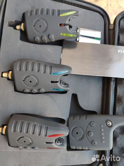 Сигнализатор поклевки 3+1 с пейджером и фонариком