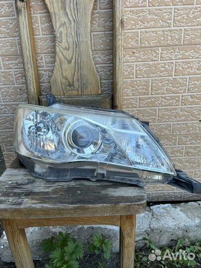Фара для Toyota Corolla Fielder 160