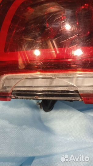 Фонарь правый MB gle