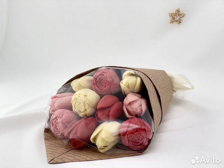 Букет из шоколадных тюльпанов и пионов