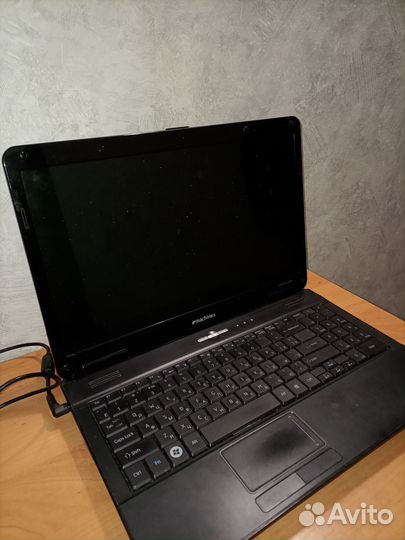 Ноутбук emachines е525