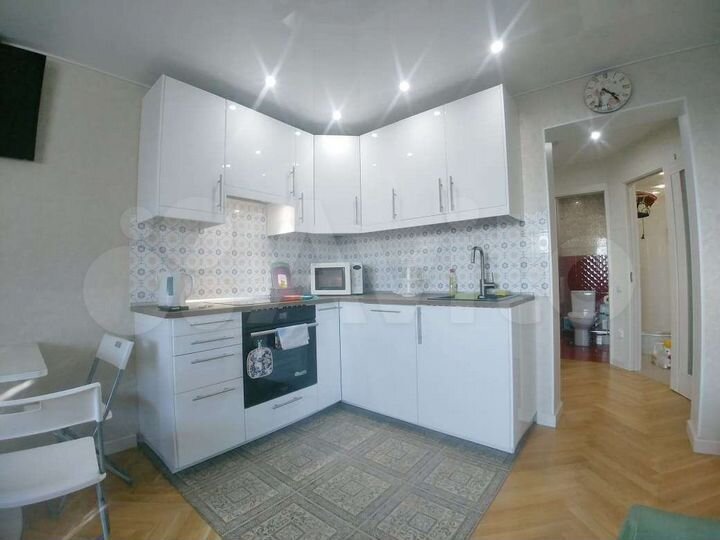 1-к. квартира, 42 м², 8/12 эт.