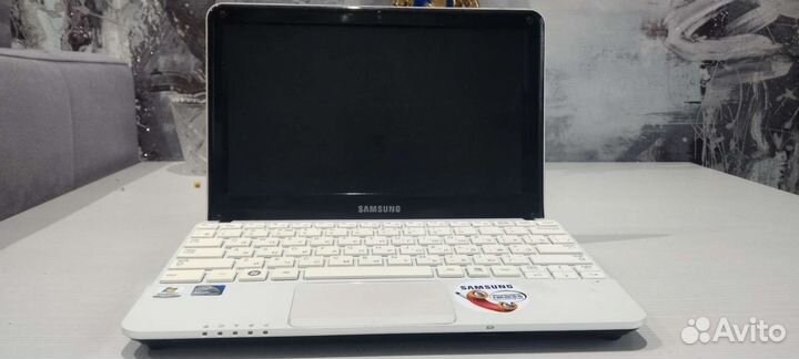 Нетбук samsung nc110-A08