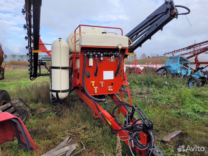 Опрыскиватель VERSATILE PS 1200, 2014