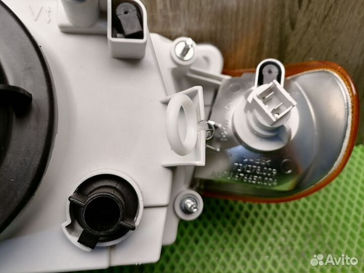 Фара передняя правая ваз 2115