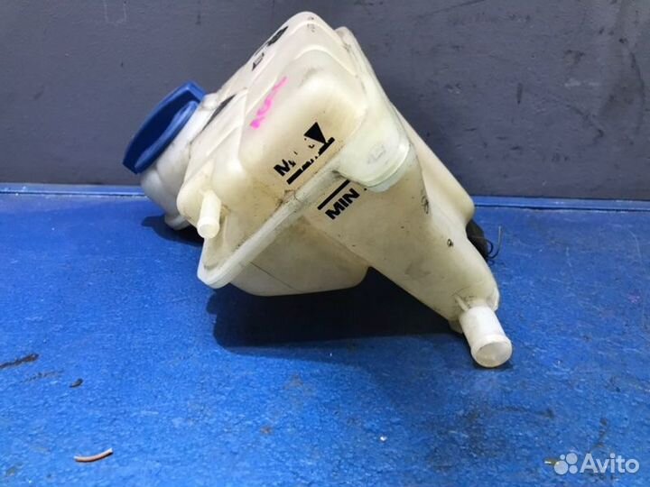 Бачок расширительный Audi A6 C6