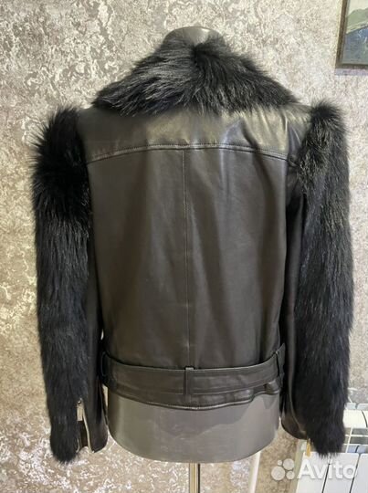 Кожаная куртка косуха с меховыми рукавами