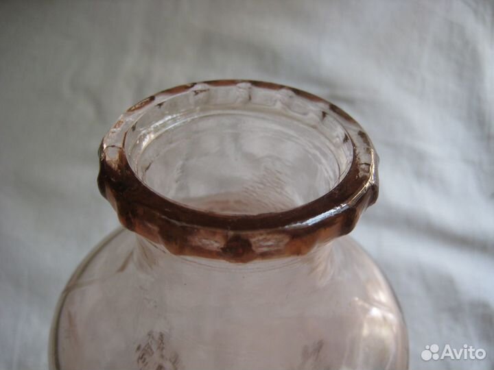 Ваза, карамельное стекло (на боках с колосками)