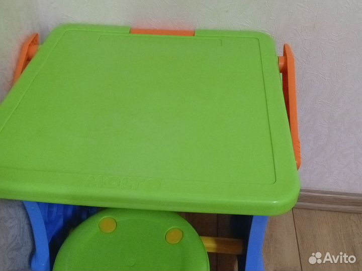 Стол для занятий и рисования