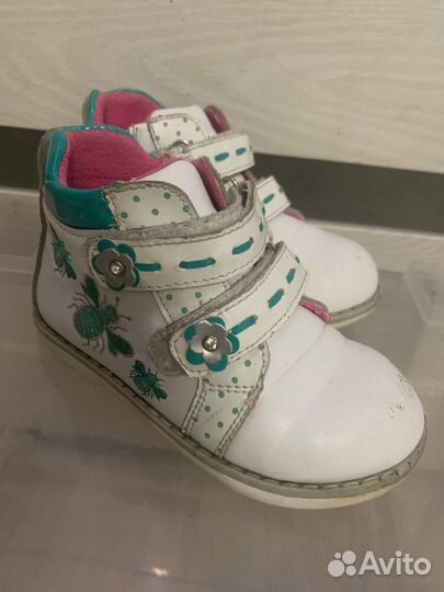 Ботинки на девочку 24
