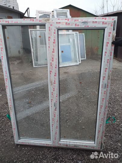 Новое пвх окно кбе 70 1420-1160см,москитная сетка