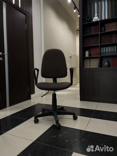 Стул кресло офисный