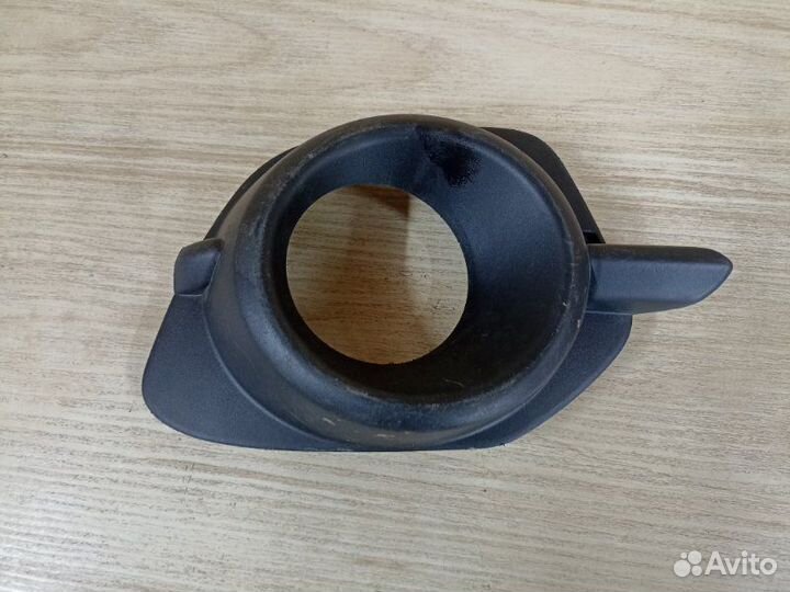 Накладка птф передняя левая Mitsubishi Pajero