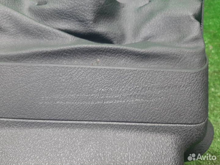 Кожух рулевой колонки (комплект) Peugeot 407 (6E)