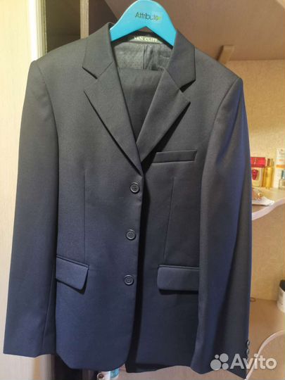 Костюм классический школьный